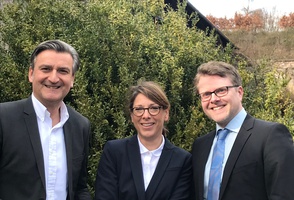 Mascha Albrecht mit ihren Nachfolgern Rüdiger Zinke (li.) und Florian Renneberg (Bild: Südniedersachsenstiftung)